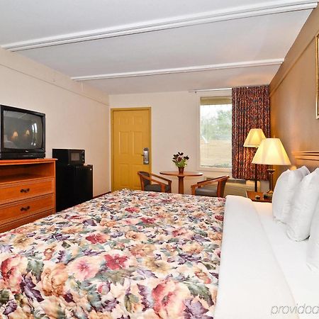 Spanish Trace Inn Athens Ruang foto